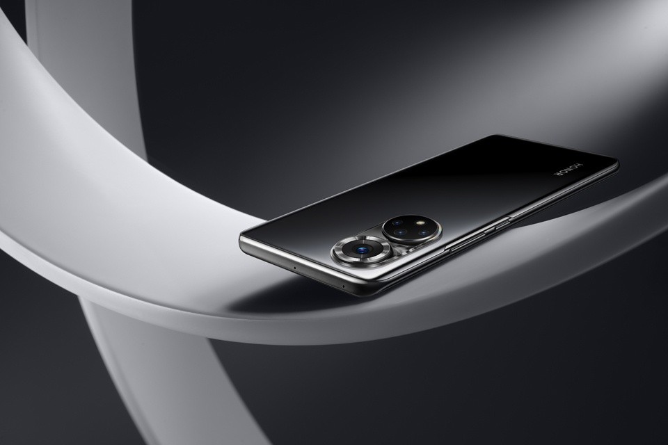 Новый смартфон HONOR&nbsp;50: опять с&nbsp;сервисами Google и&nbsp;функцией «Мультивидео»