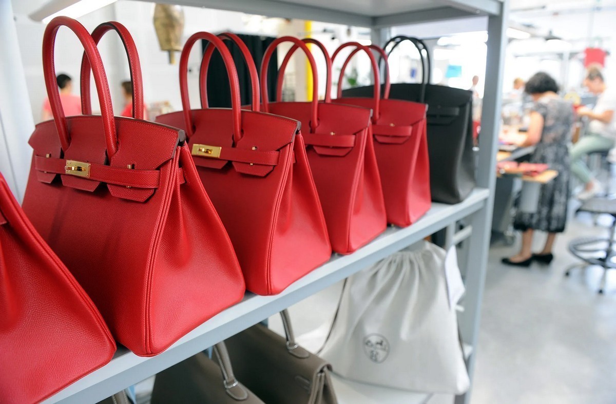 «Ваша Birkin на&nbsp;самом деле стоит $200». Торговая война США и&nbsp;Китая бьет по&nbsp;люксовым брендам Европы