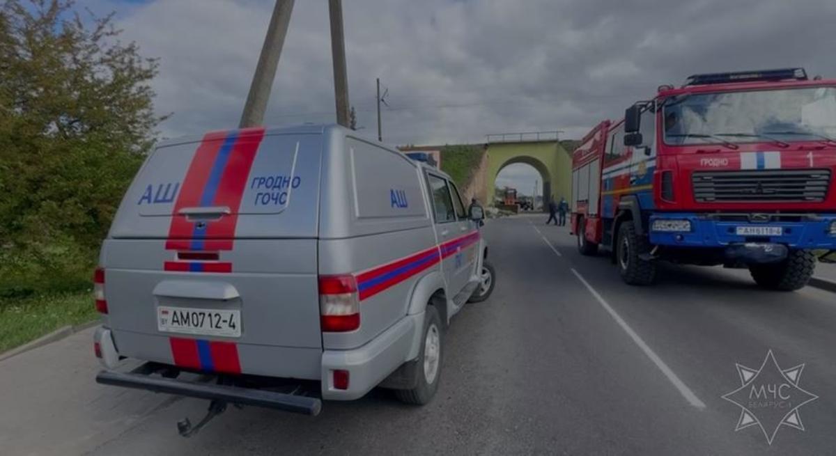 В Гродно обрушилась часть моста. Что известно
