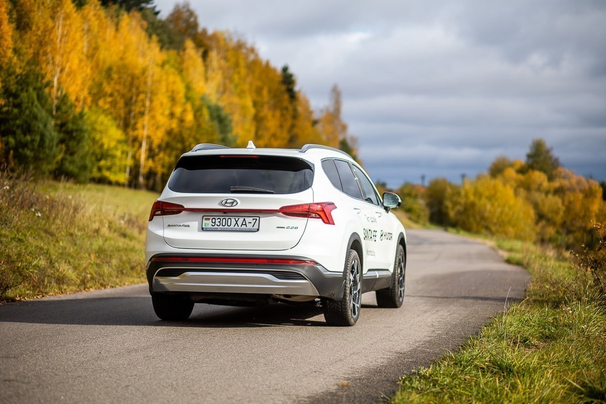 Hyundai Santa&nbsp;Fe: мощное сочетание традиций и&nbsp;новаций при расходе 6&nbsp;л на&nbsp;«сотню»