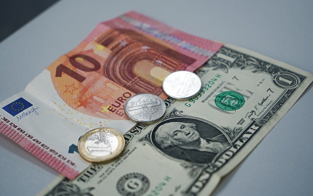 €200 вместо €1000? Что будет с&nbsp;беспошлинный лимитом на&nbsp;посылки с&nbsp;1&nbsp;октября