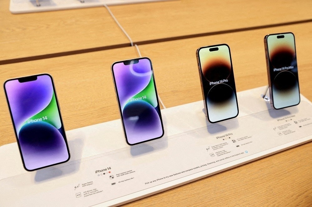 Крупнейший маркетплейс рассказал, как в Беларусь поставляются iPhone и есть ли выбор