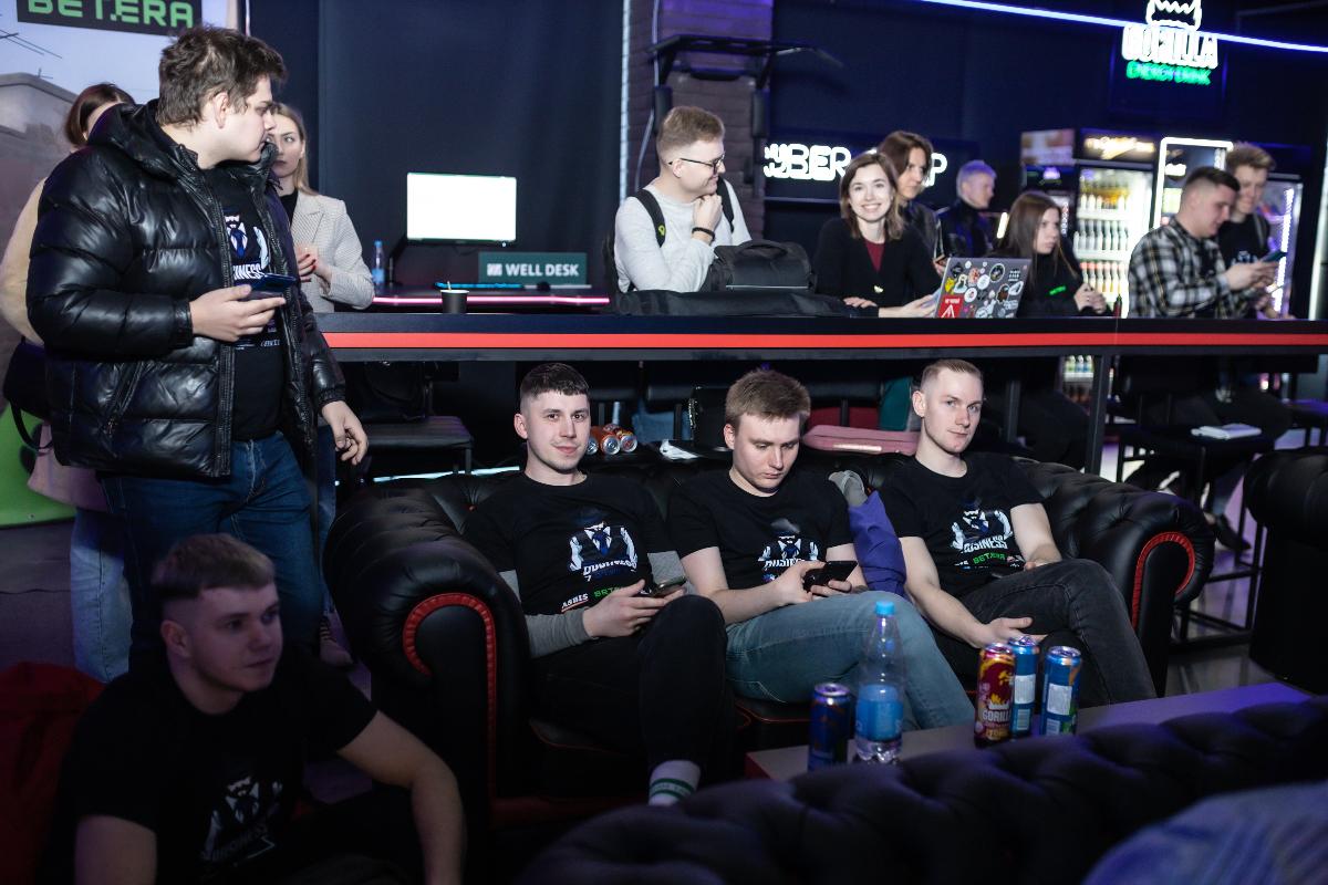 Как прошел первый закрытый турнир по&nbsp;CS:GO&nbsp;— Business Strike