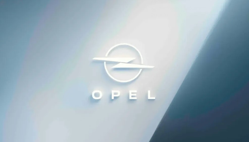 Opel обновила логотип, намекая, на&nbsp;планы стать электрическим брендом