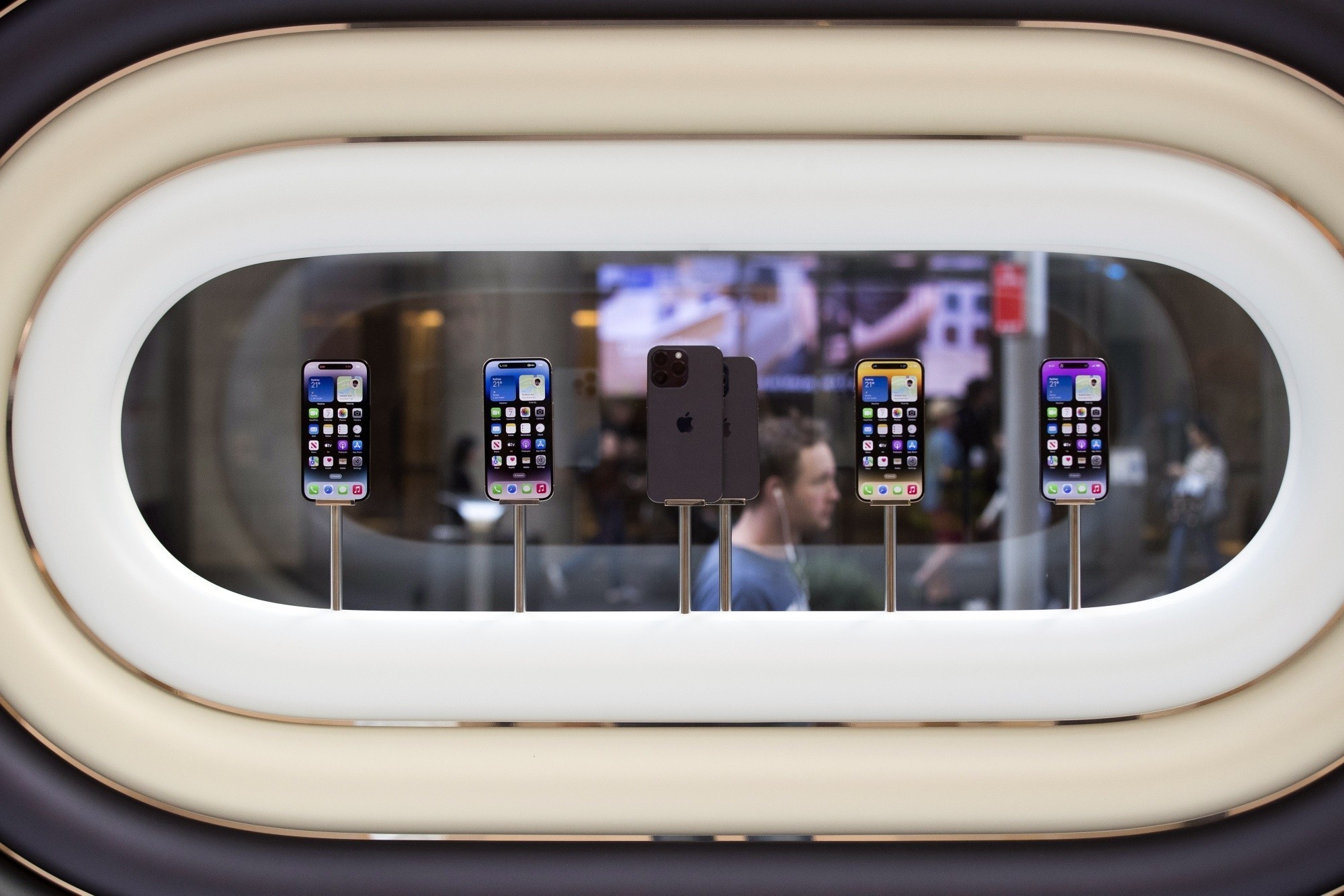 Apple может выпустить iPhone Ultra