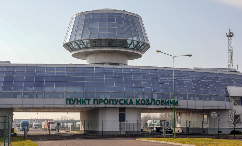 Польские перевозчики отказываются от&nbsp;перецепок в&nbsp;пользу перегруза на&nbsp;склады таможни