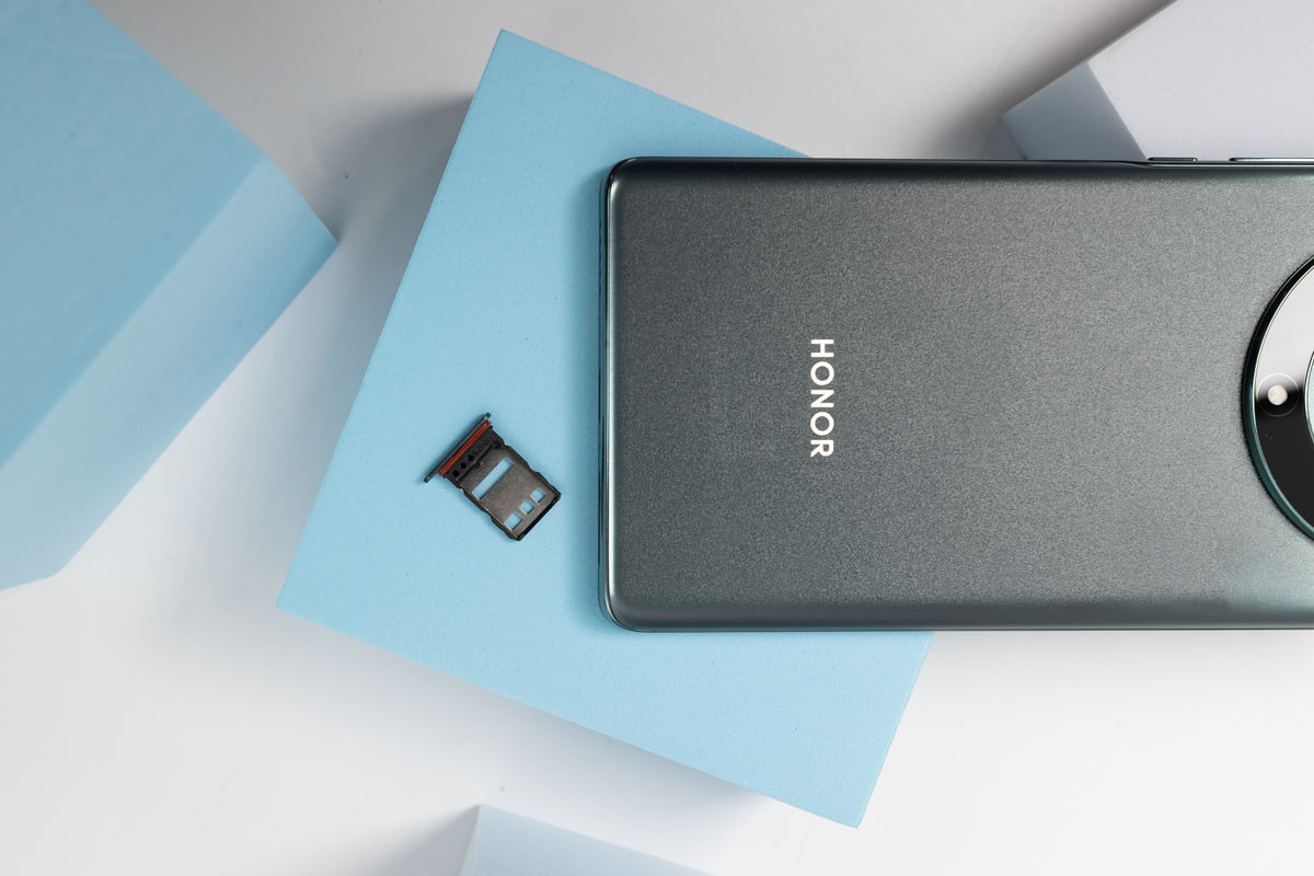 Выглядит как флагман, а стоит дешевле. В чем секрет смартфона HONOR X9a?
