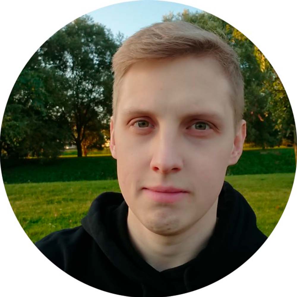 Илья Уханов