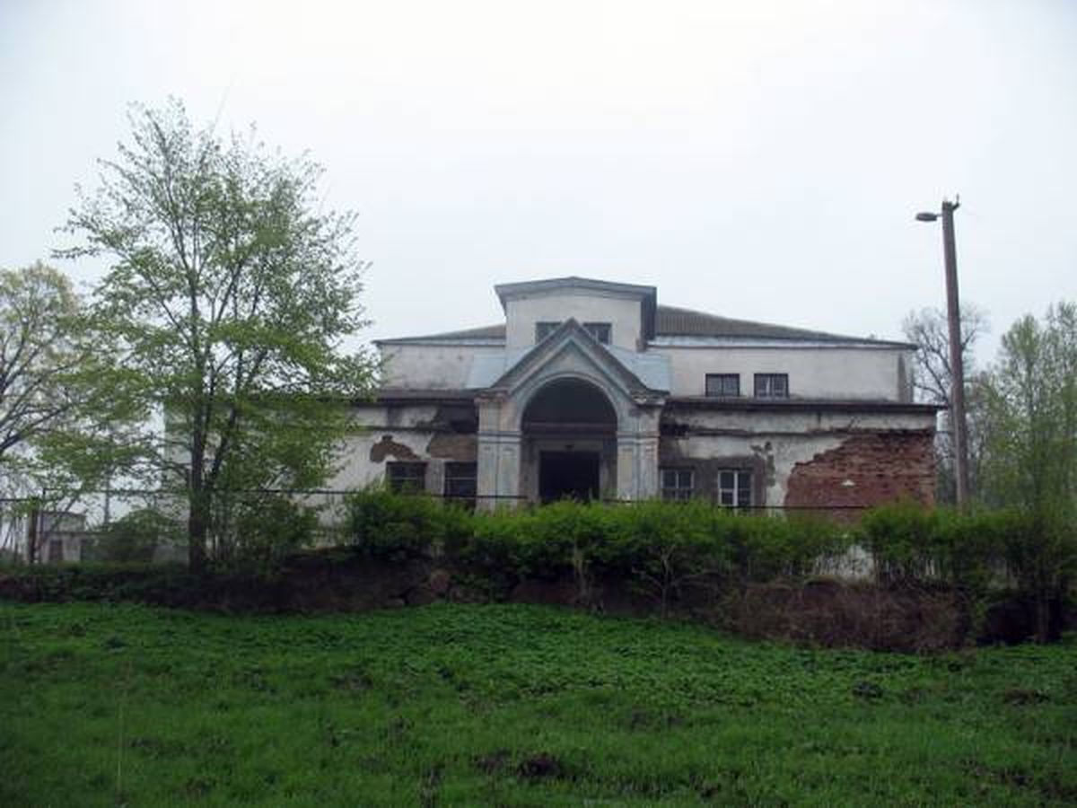 Производитель стройматериалов купил на аукционе усадьбу XIX века в Гродненской области 
