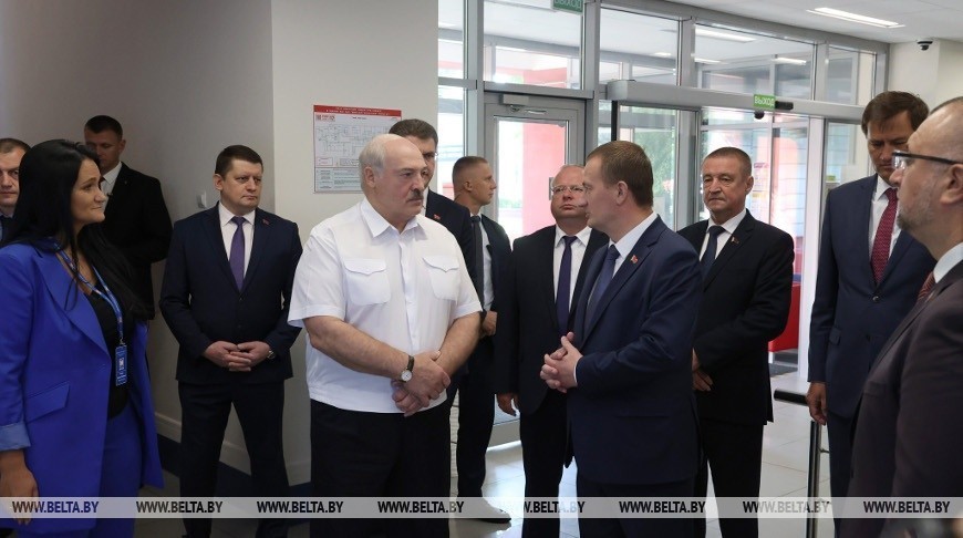 Губернатор Турчин предложил поднять цены на молочку, Лукашенко не согласился