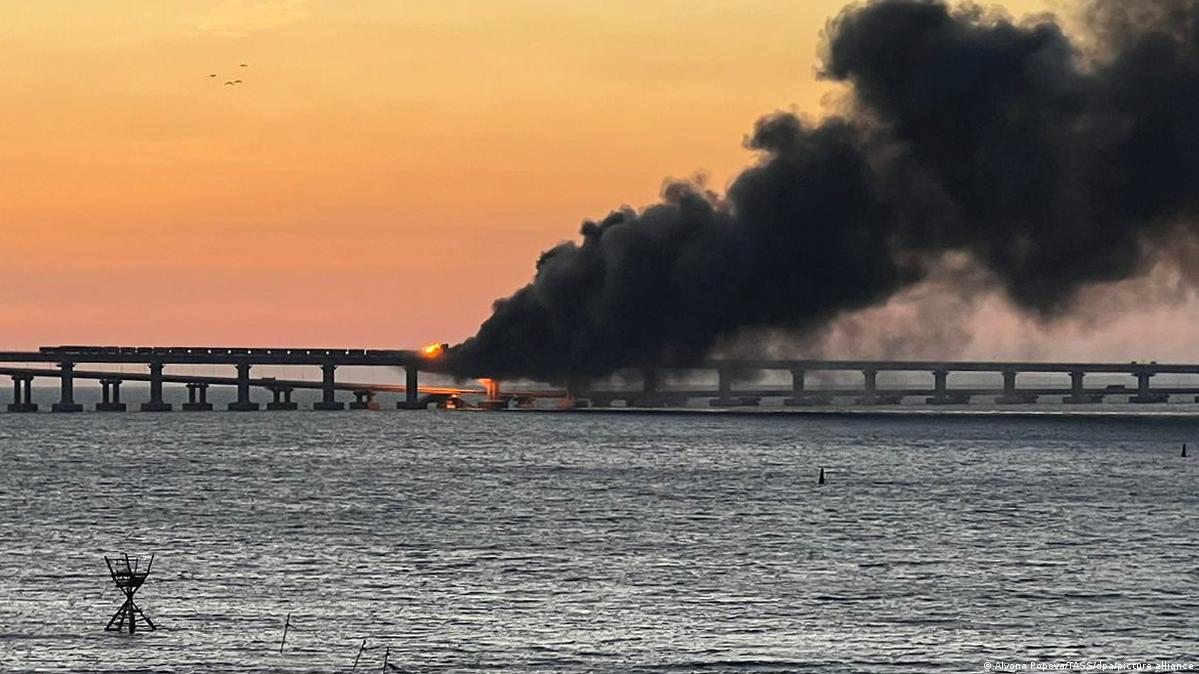 Взрыв на Крымском мосту: подробности