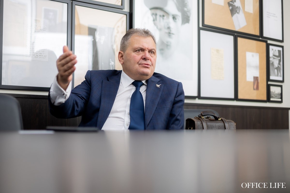 Про работу в&nbsp;компании из&nbsp;списка Forbes и&nbsp;то, почему кадров будет не&nbsp;хватать еще очень долго. Большое интервью с&nbsp;HR-экспертом Александром Мудриком