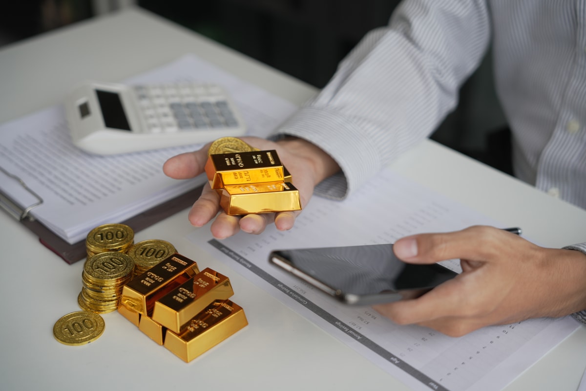 Акции, золото и&nbsp;недвижимость: что делать инвесторам с&nbsp;консервативным портфелем? Мнение
