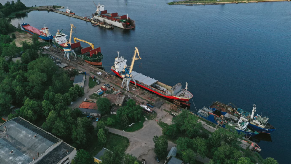 Прогноз: морские перевозки подорожают вдвое, если ситуация в&nbsp;Красном море не&nbsp;изменится