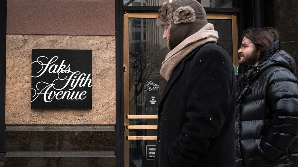 Легендарная сеть универмагов Saks Global срочно ищет $1 млрд, чтобы избежать ликвидации