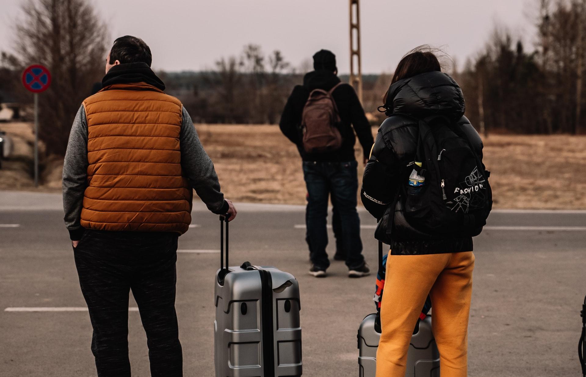 «Снять квартиру невозможно». Что происходит в&nbsp;странах, куда бегут украинцы и&nbsp;белорусы