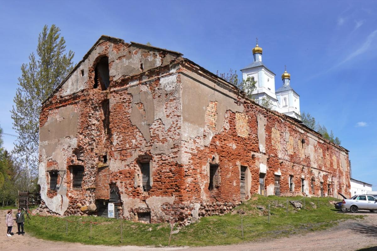 В Беларуси три года продают монастырь XVIII века за одну базовую 