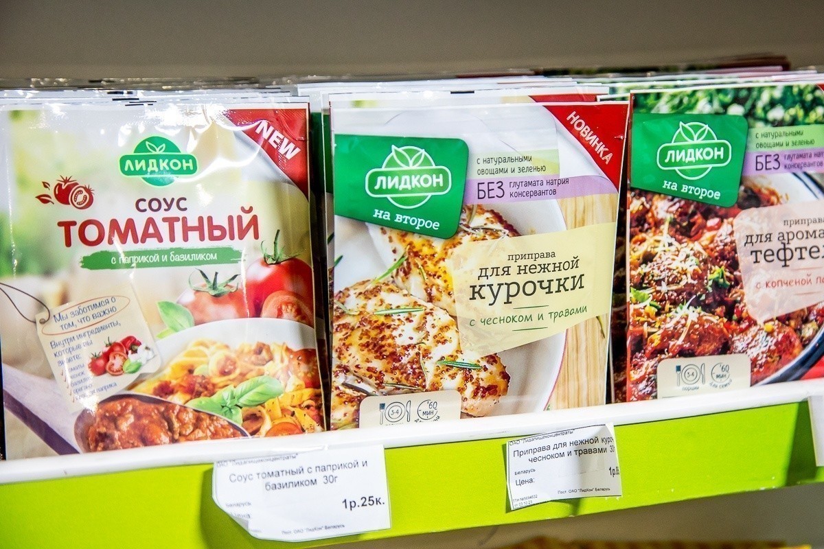 Вкус детства. Посмотрели, как в Лиде делают кукурузные палочки