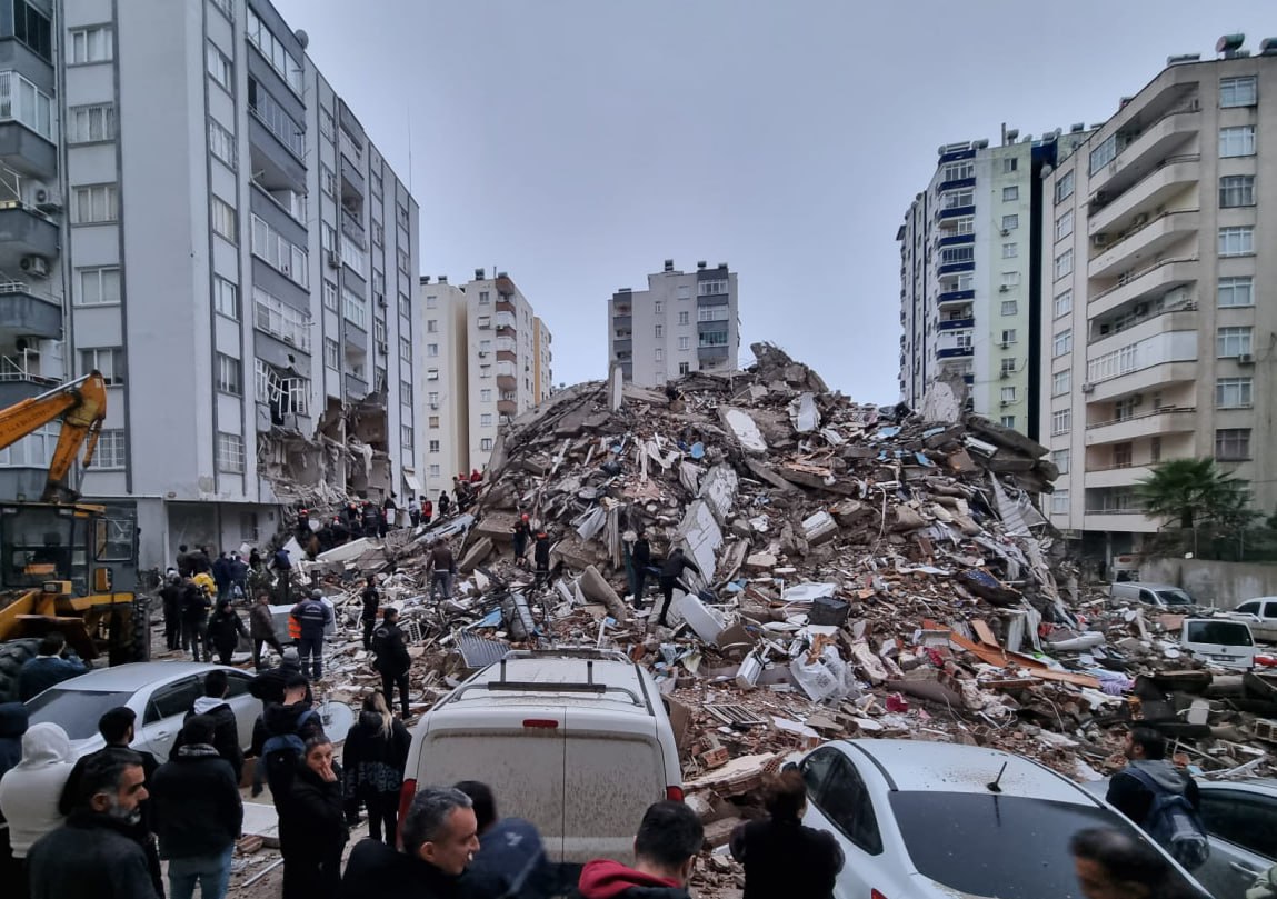 Землетрясение в&nbsp;Турции: погибших больше 500, пострадавших&nbsp;— несколько тысяч