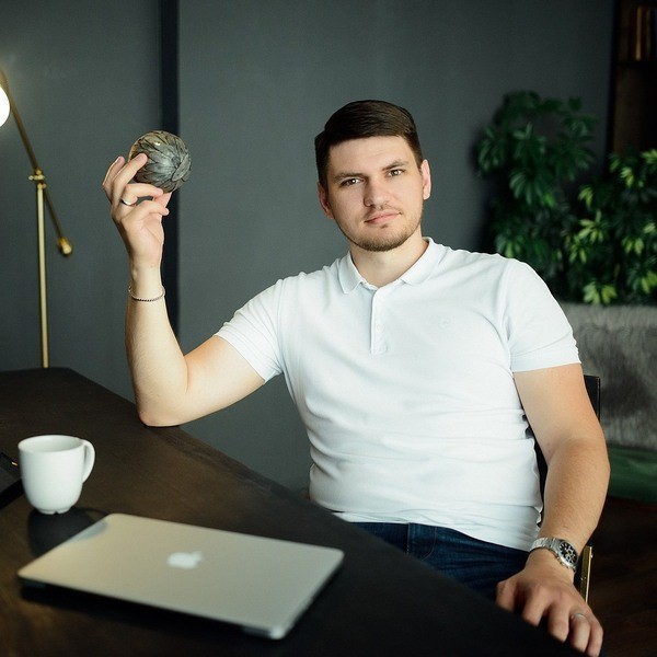 Игорь Тишков