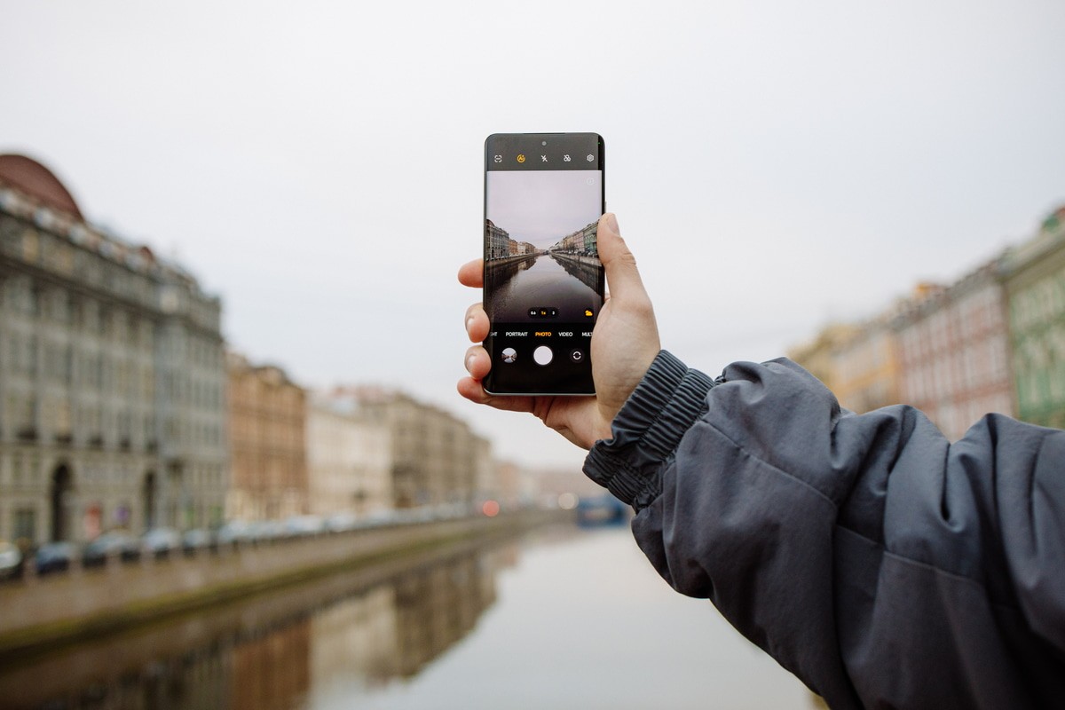 Стильный, прочный, доступный. Обзор смартфона HONOR X9b