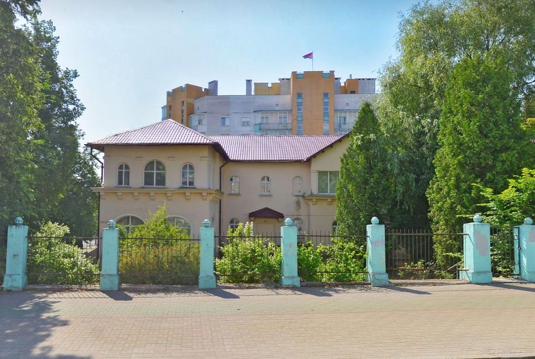 Цены на приемы врачей и кто купил самый дорогой офис в Минске — вся неделя за три минуты