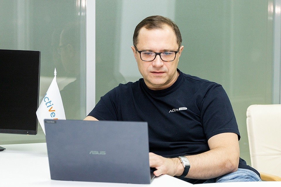 Один день с&nbsp;Павлом Гончаром. Статусность гаджетов не&nbsp;важна, ценны отношения