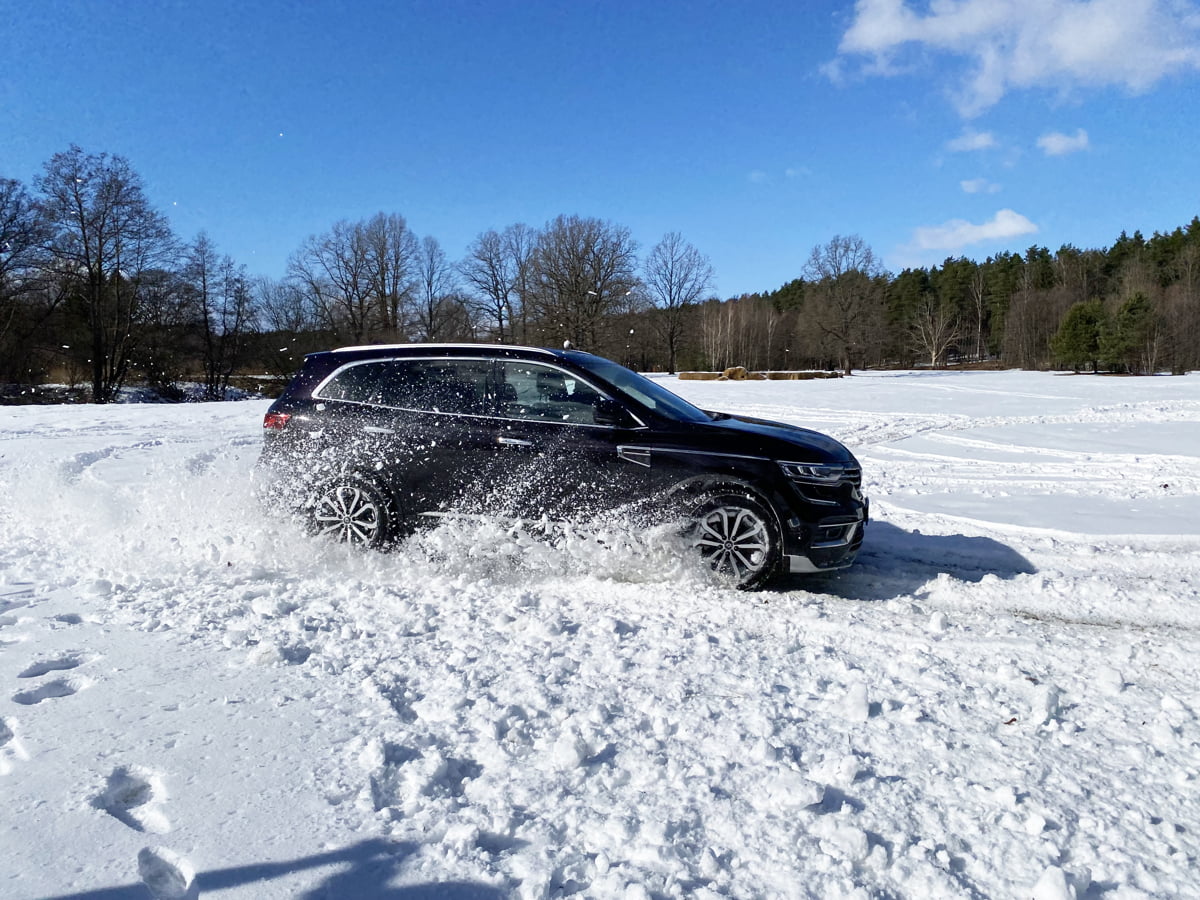 Последний из европейцев? Renault удалось привезти кроссовер Koleos, но будут ли еще поставки
