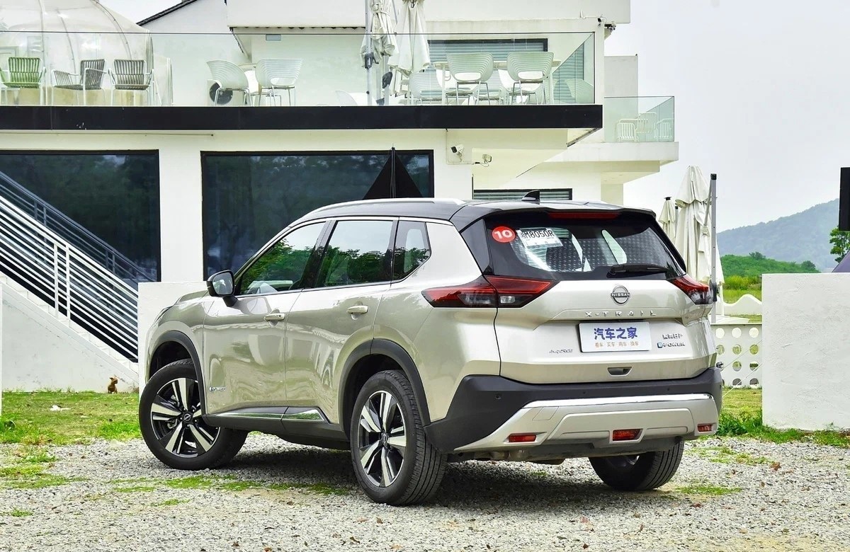 Импортер Nissan объявил о прекращении поставок гибридов в Беларусь