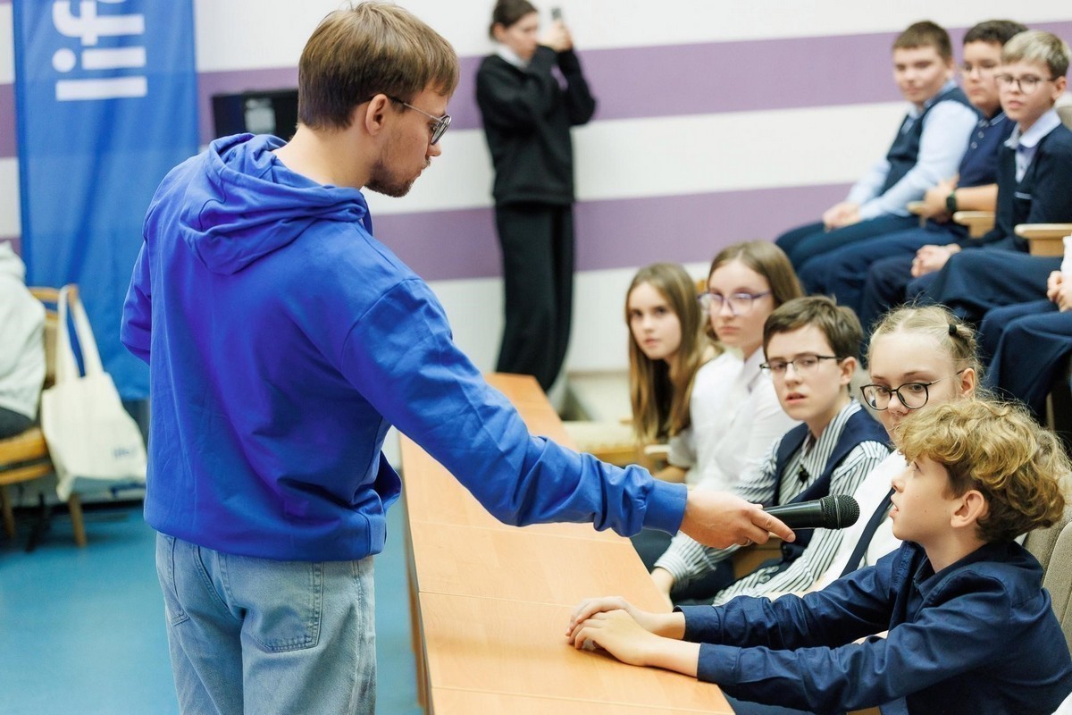 life:) продолжает обучать школьников цифровой безопасности в&nbsp;рамках проекта «Киберкласс»