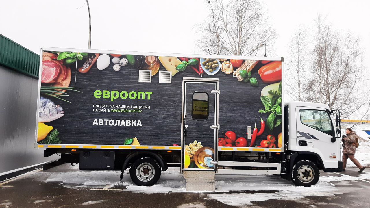 Белорусский ретейлер показал новый формат магазинов для села. Их можно собрать за сутки 
