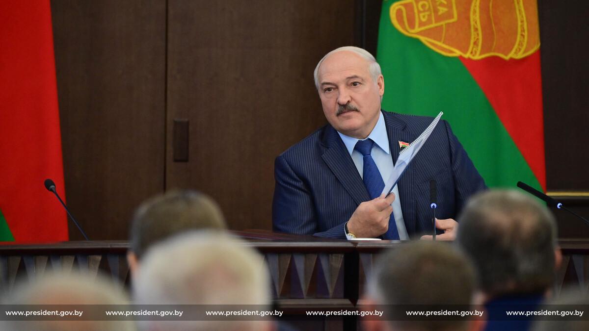 Лукашенко: в&nbsp;Беларуси к&nbsp;боевым действиям готовы 35-40&nbsp;тыс. солдат