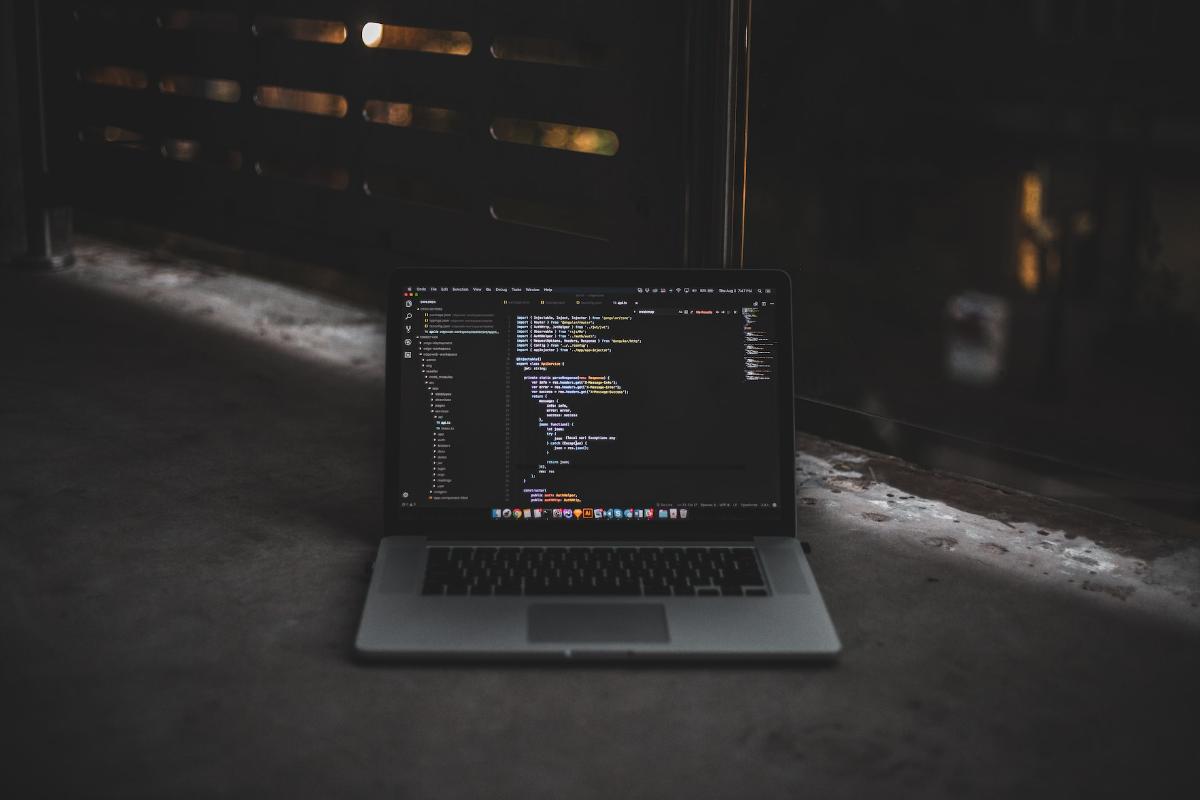 Как дела с Россией и утечка данных из банка — важное на Office Life за неделю