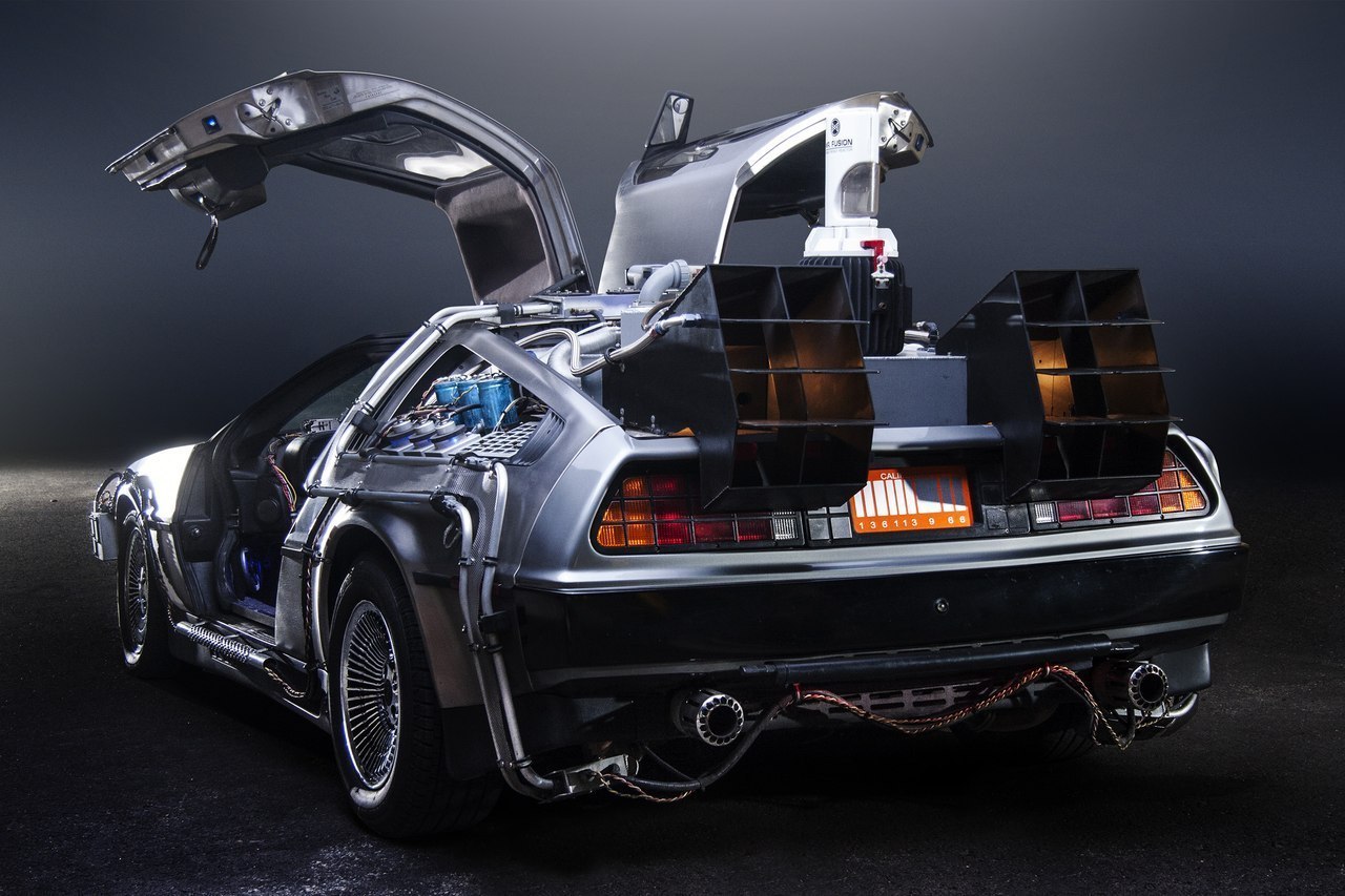 DeLorean Motor подает в&nbsp;суд на&nbsp;NBC из-за гонорара за&nbsp;товары «Назад в&nbsp;будущее»
