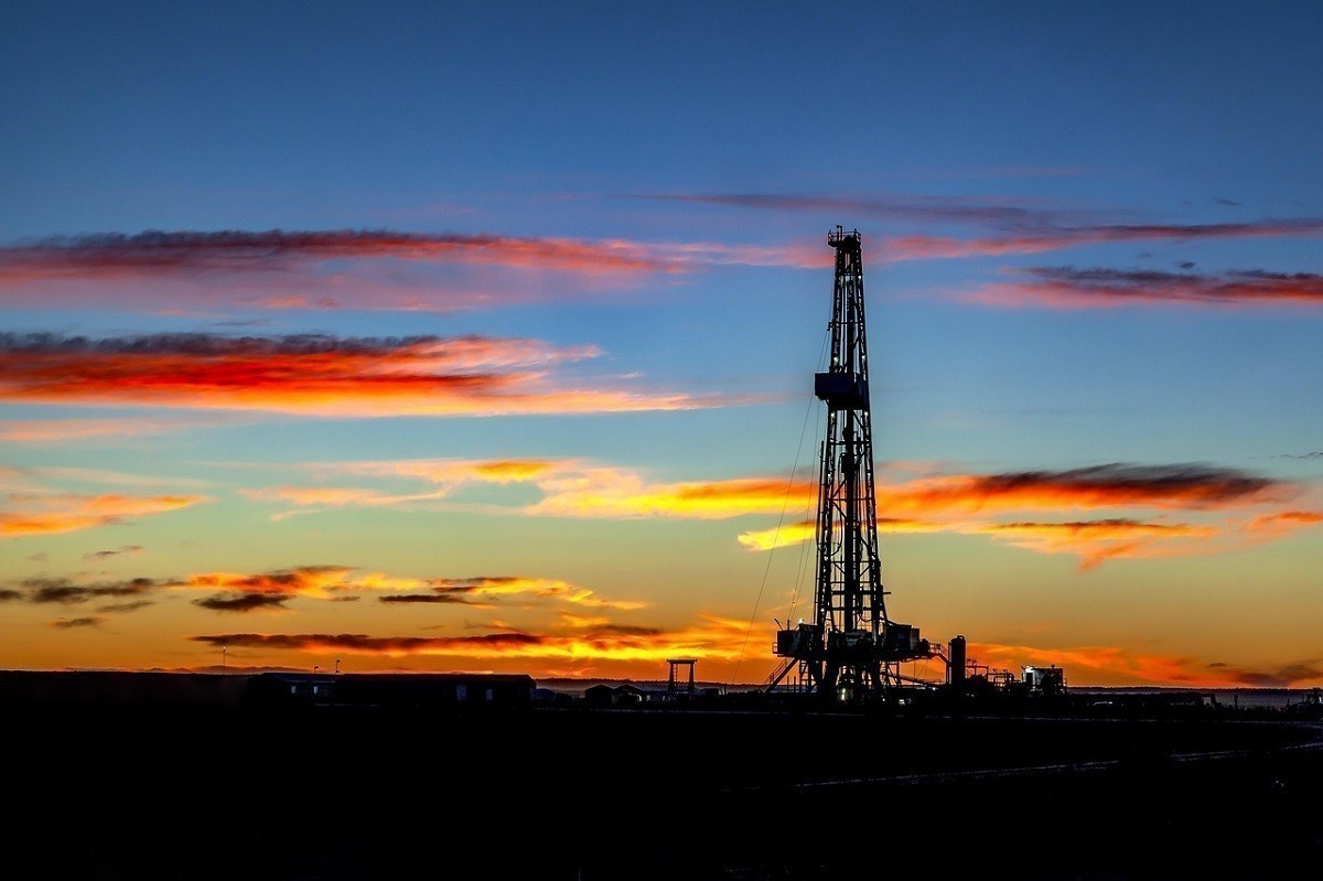 Нефть снова дорожает. Goldman Sachs допустил рост цен к концу года до $120 за баррель