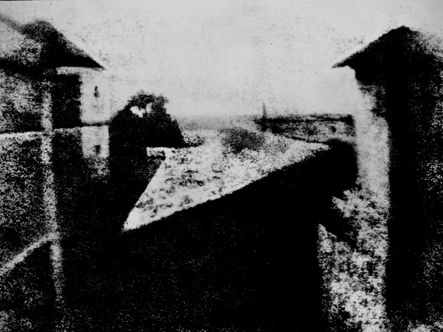 Первое в&nbsp;мире селфи, 13&nbsp;фотоаппаратов на&nbsp;Луне и&nbsp;цифровая камера. Как телефоны научились снимать