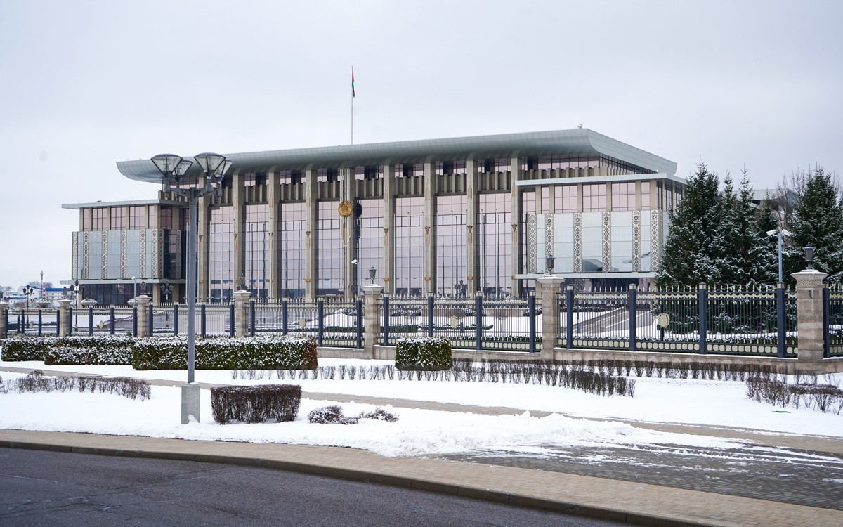 Лукашенко назначил новых руководителей на «Беларусьфильме», крупном заводе и в местной власти