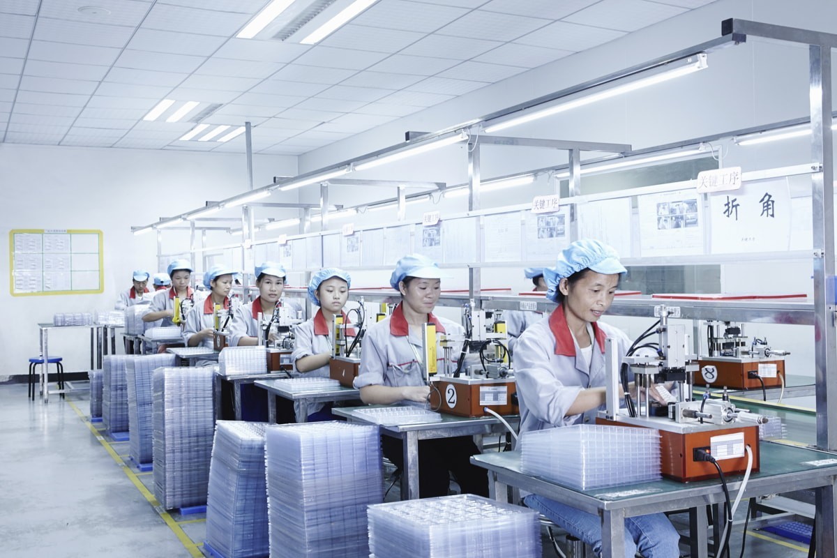Made in&nbsp;China. Как и&nbsp;зачем белорусские компании делают свои товары в&nbsp;Китае, а&nbsp;потом продают у&nbsp;нас