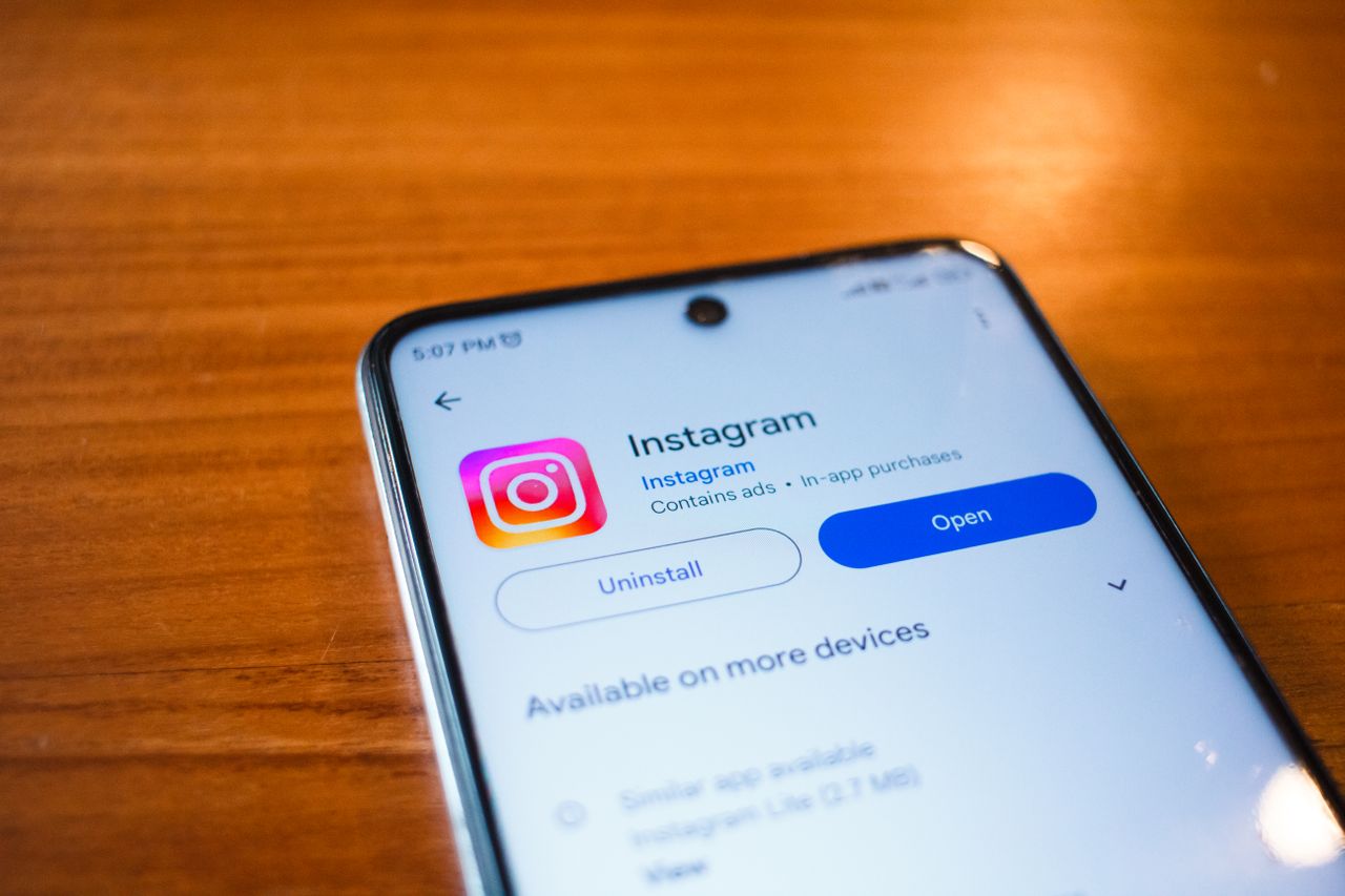 В соцсети Instagram появилась возможность менять порядок публикаций в профиле