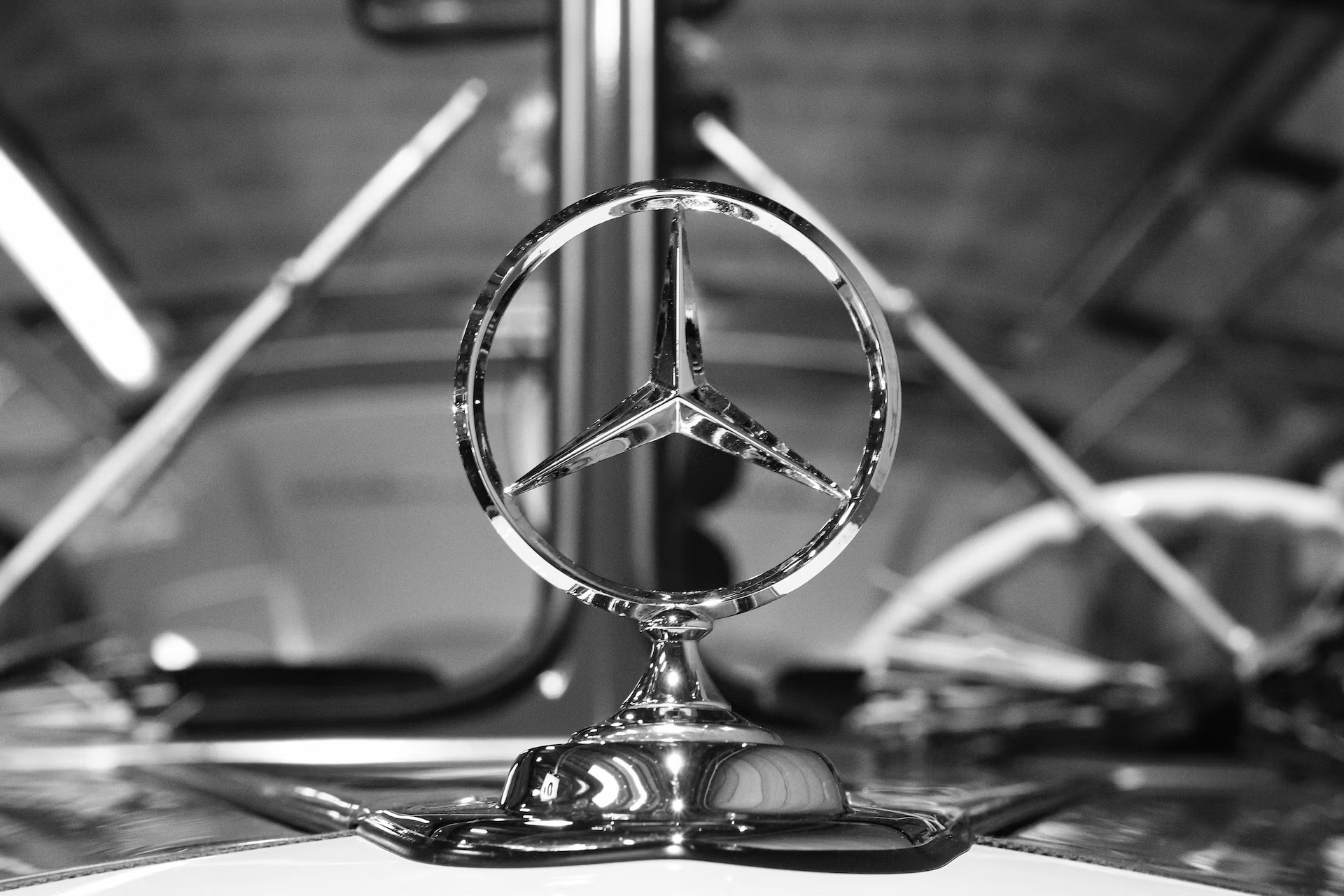 В&nbsp;Германии обанкротился производитель эмблем для Mercedes и&nbsp;Audi