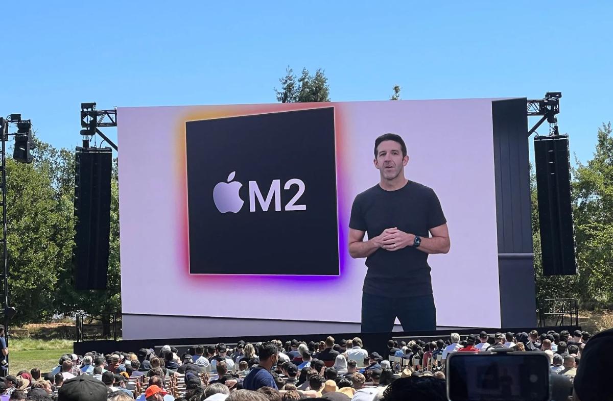 Гендиректор Apple Тим Кук уходит в отставку. Кто будет после него?