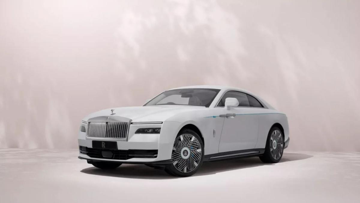 Rolls-Royce представил лимитированную серию автомобилей, которые посвящены цветению вишни