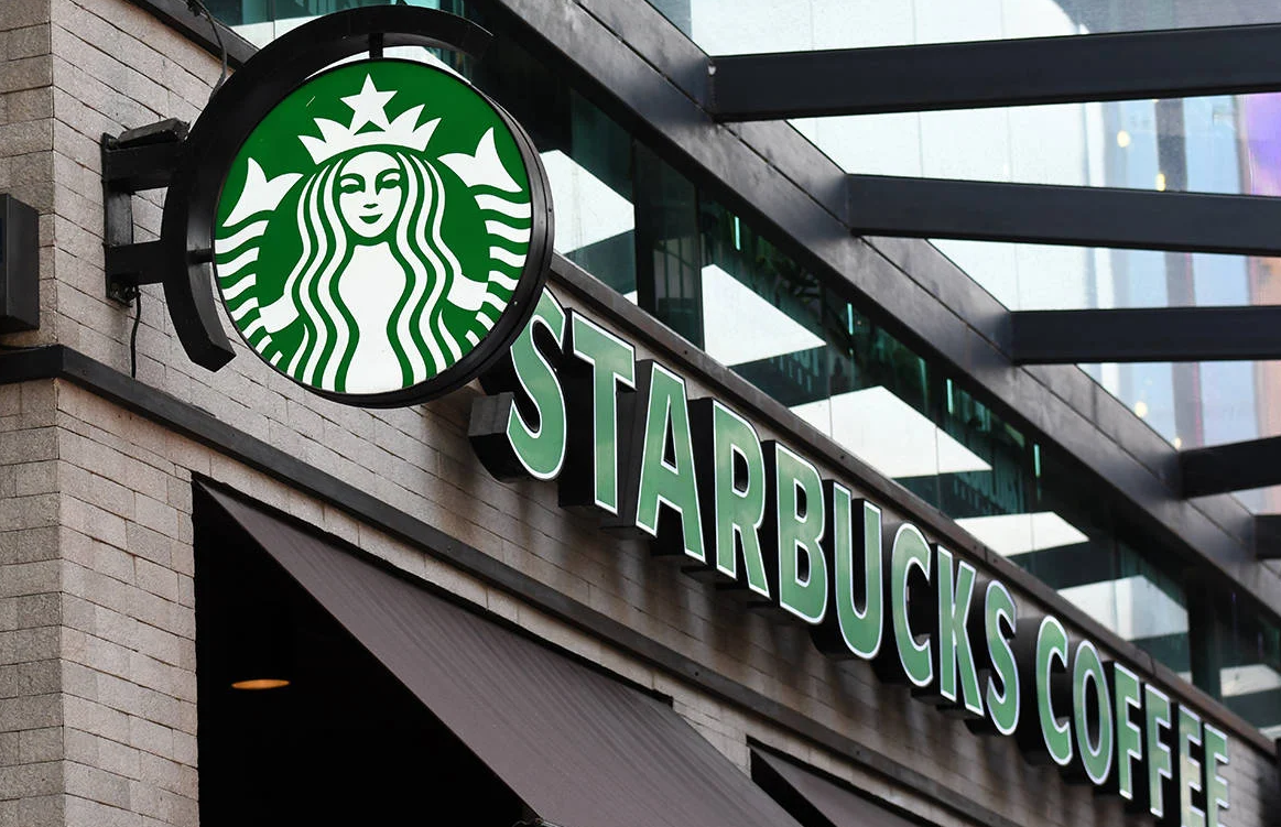 Starbucks, McDonald's, KFC: кто еще в списке самых дорогих ресторанных брендов мира