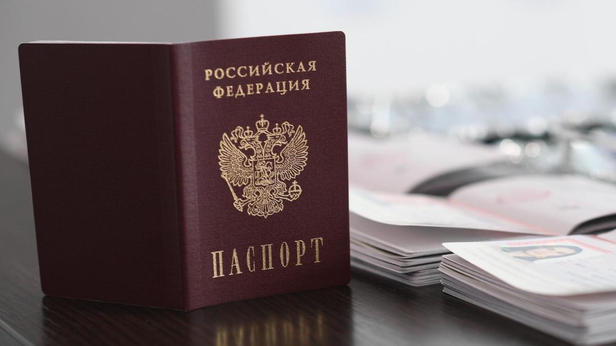 Путин упростил выдачу российского гражданства для белорусов