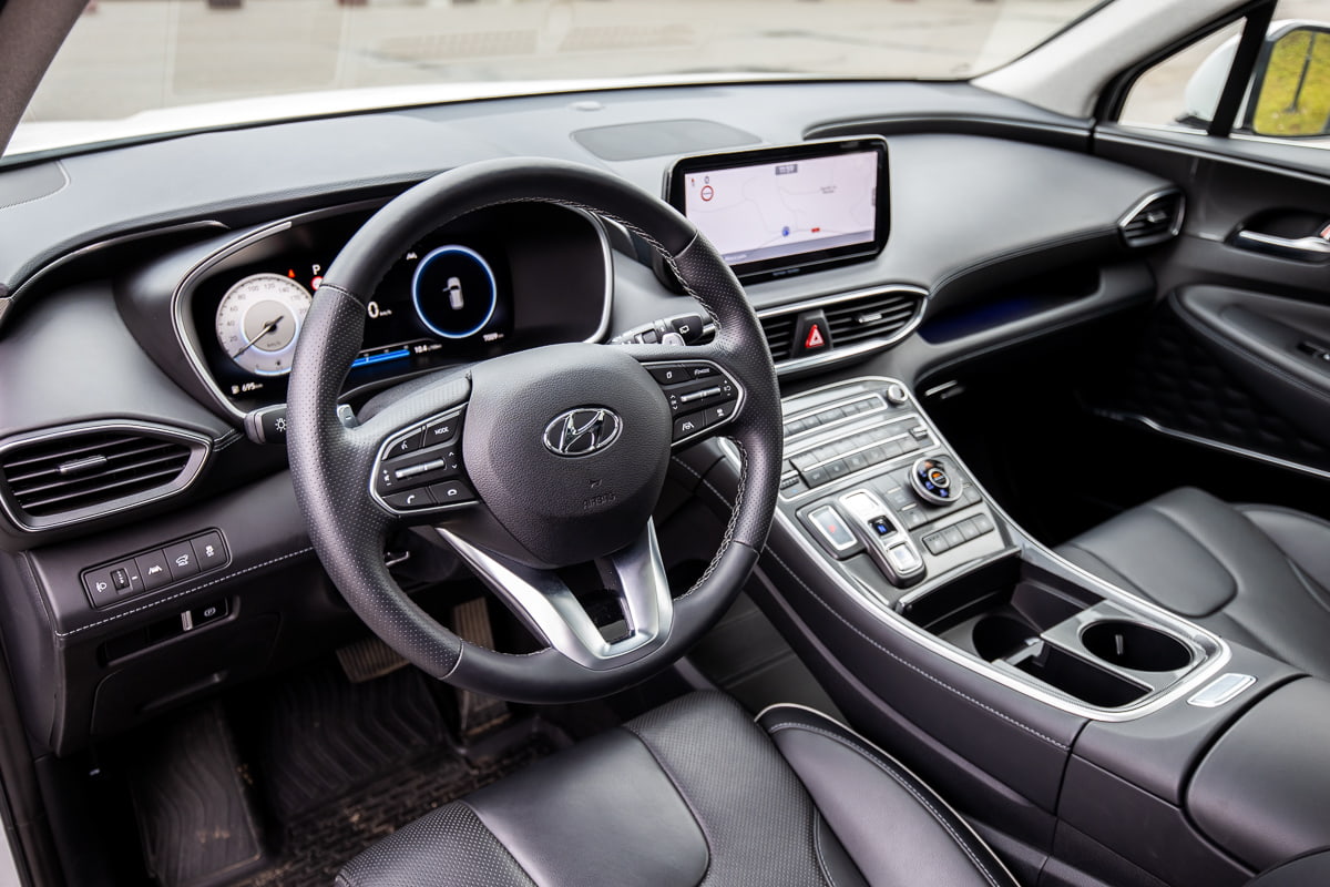 Hyundai Santa&nbsp;Fe: мощное сочетание традиций и&nbsp;новаций при расходе 6&nbsp;л на&nbsp;«сотню»