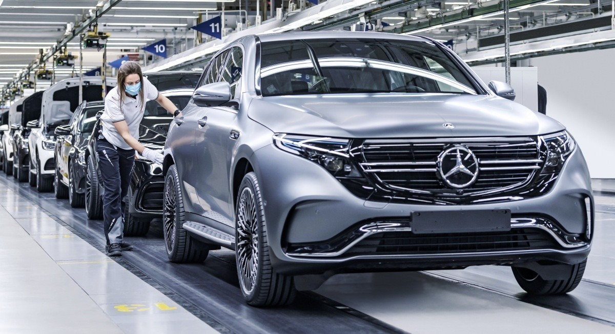 Mercedes-Benz намерен обогнать Tesla по&nbsp;числу зарядных станций в&nbsp;мире