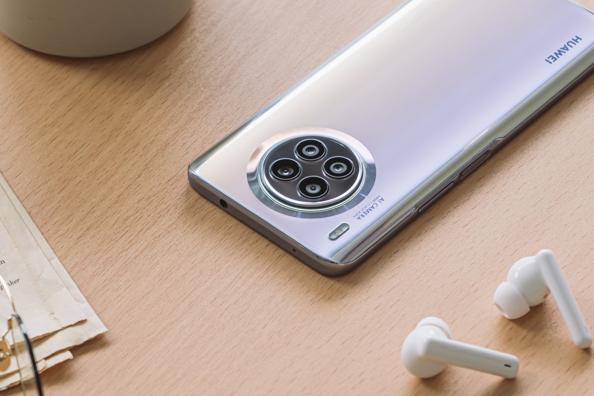 HUAWEI представил в Беларуси смартфон nova 8i. При предзаказе действует скидка