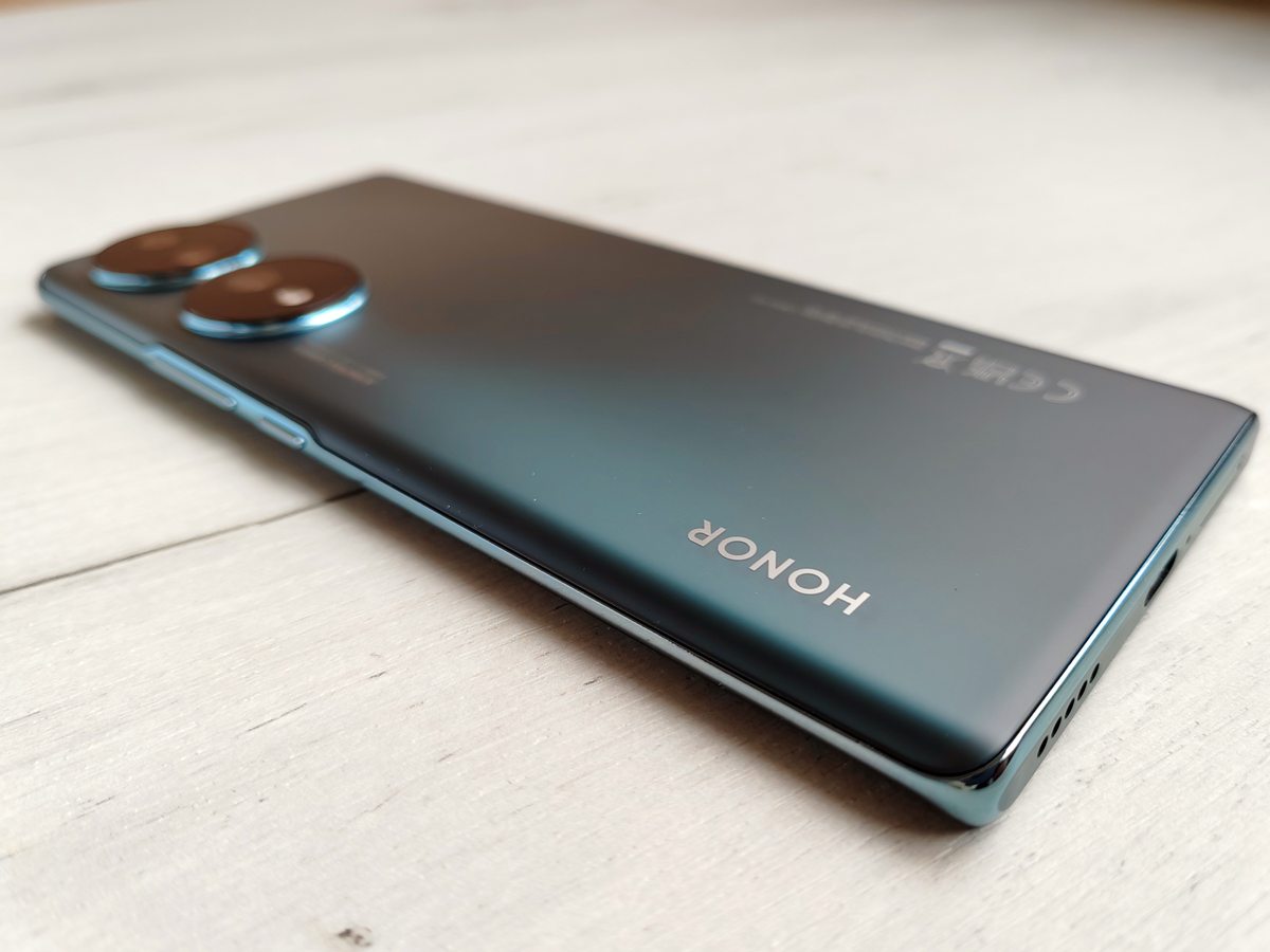 Красавчик для всех. Обзор смартфона HONOR 70
