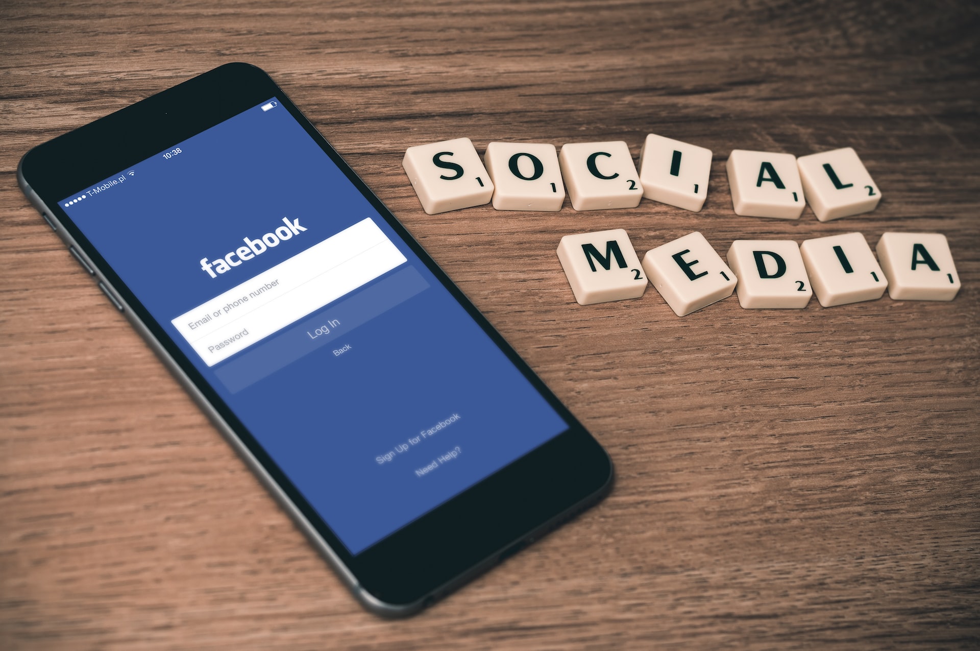 Facebook создает подразделение для обработки жалоб по&nbsp;поводу контента