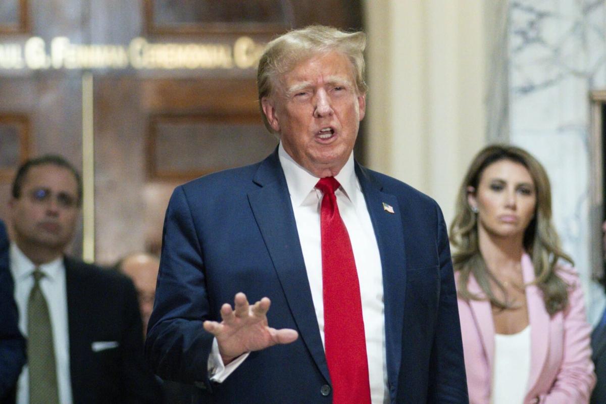 Трамп внес $91,63 млн залога за клевету на писательницу